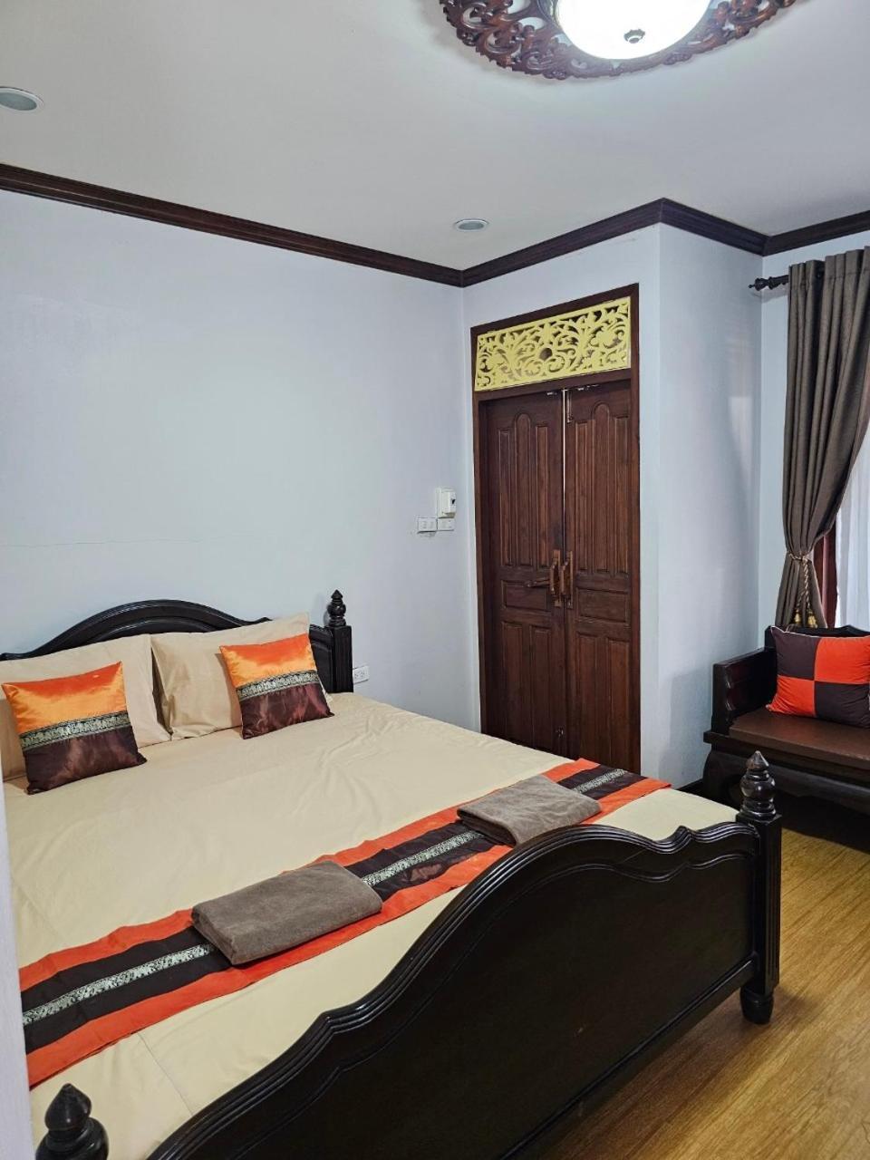 Banchan Hostel Аюттхая Экстерьер фото