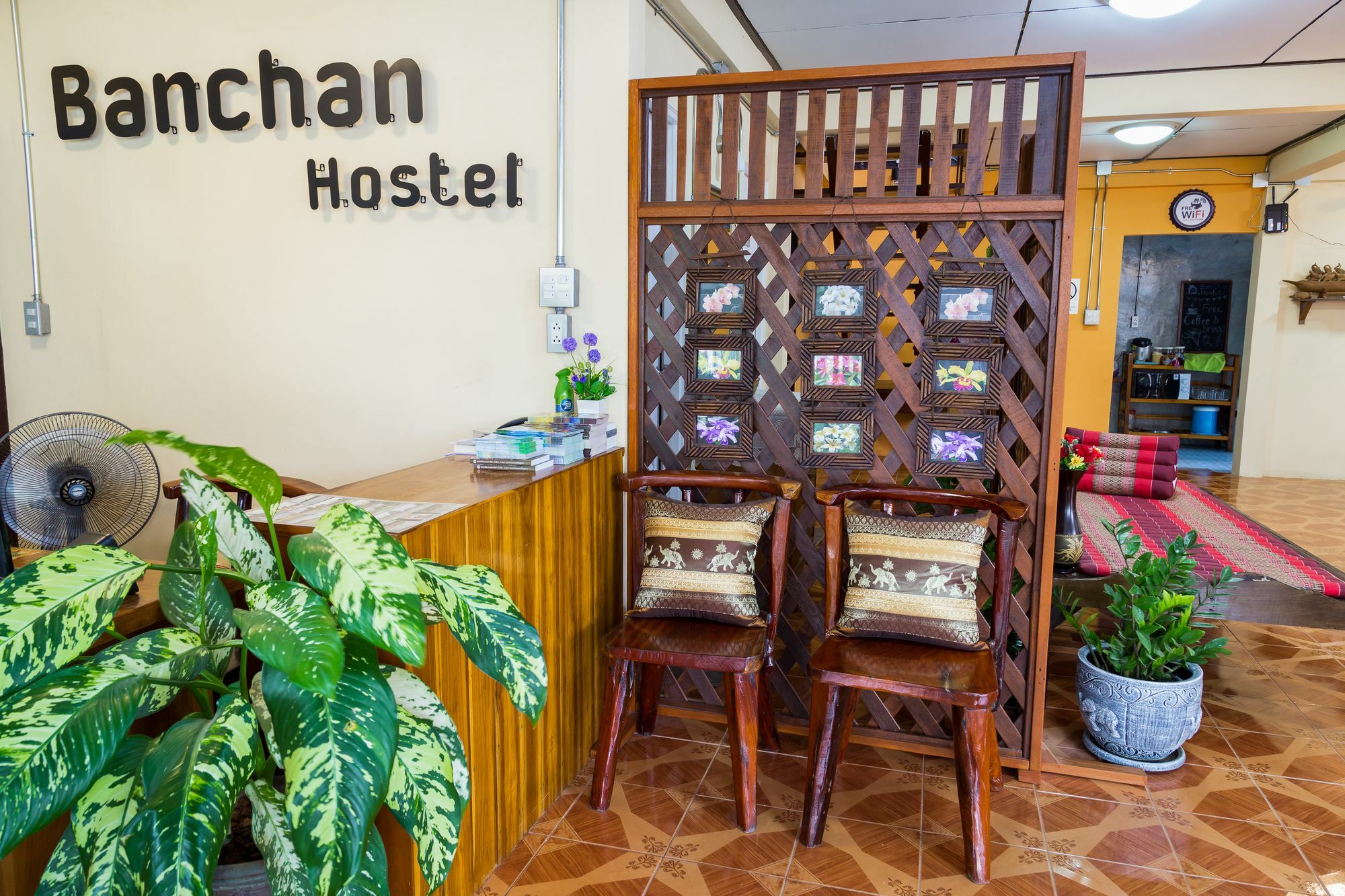 Banchan Hostel Аюттхая Экстерьер фото